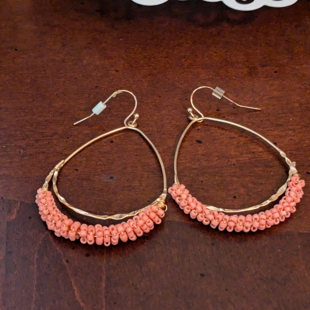Beautiful Gold Tone Dangling Earrings With Coral Color Beads